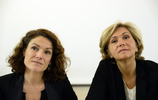 Chantal Jouanno (gauche) et Valérie Pécresse (droite), pendant la campagne des élections régionales en Ile-de-France, le 28 octobre 2015, à Paris.
