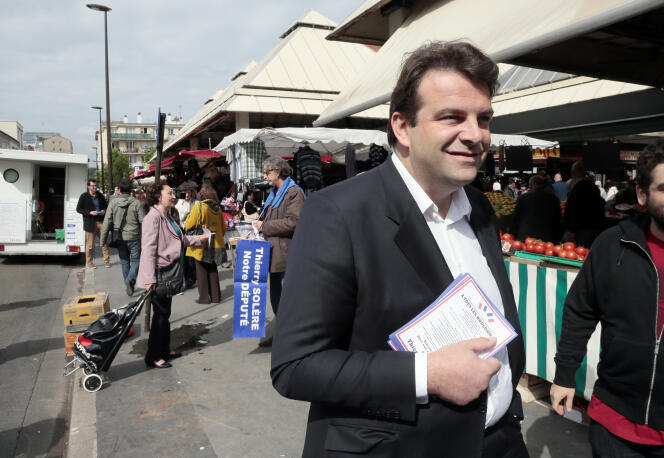 Thierry Solère, candidat dissident UMP dans la 9e circonscription des Hauts-de-Seine en campagne en 2012.