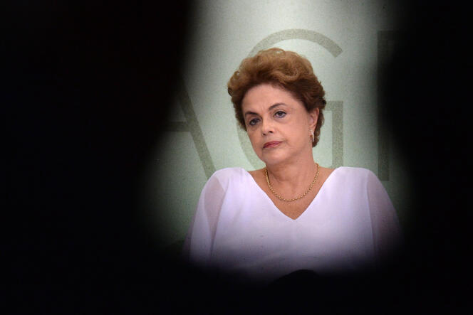 La présidente brésilienne Dilma Rousseff, lors d'une cérémonie au Palace de Planalto, Brasilia, le 1er avril 2016.
