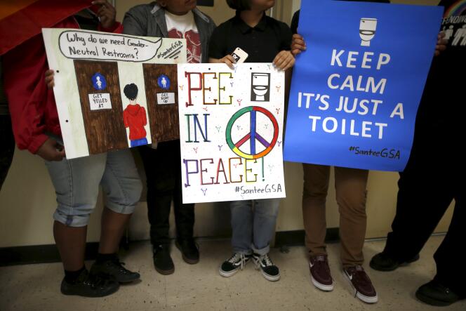 Des élèves du collège Santee Education Complex ont milité pour des toilettes neutres dans le district de Los Angeles, en avril dernier.