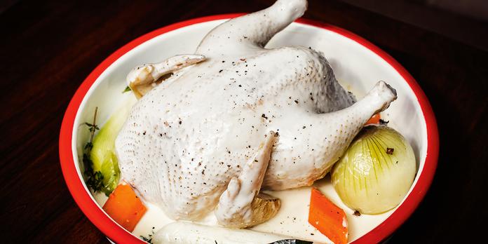 Poule Au Blanc La Recette Traditionnelle D Hugo Desnoyer