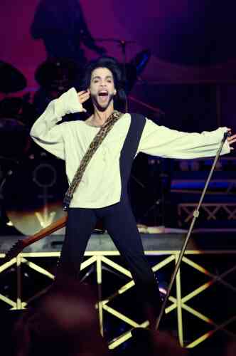Prince, le 16 juin 1990, lors d'un concert au Parc des princes à Paris.