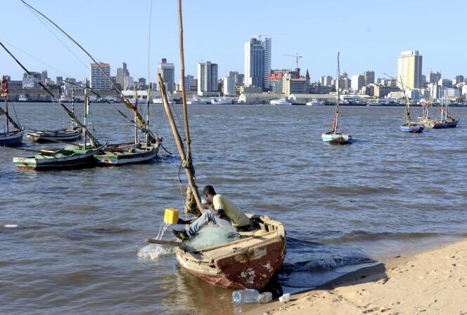 Dans la baie de Maputo, capitale du Mozambique.