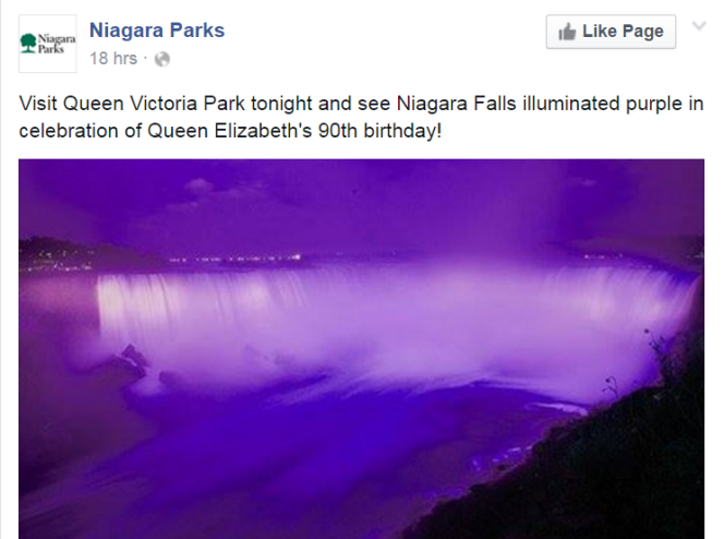 Chutes du Niagara en violet en hommage à la reine Elisabeth II.