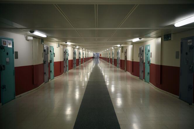 Un des  couloirs de la prison de Fleury- Mérogis, le 29 octobre 2015.