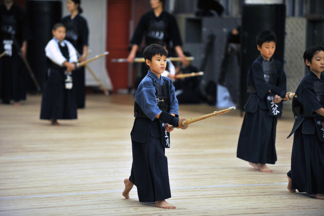 Une classe de kendo à Osaka, au Japon.
