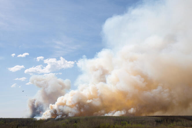 Incendie de forêt à l'extérieur de Fort McMurray, le 4 mai.