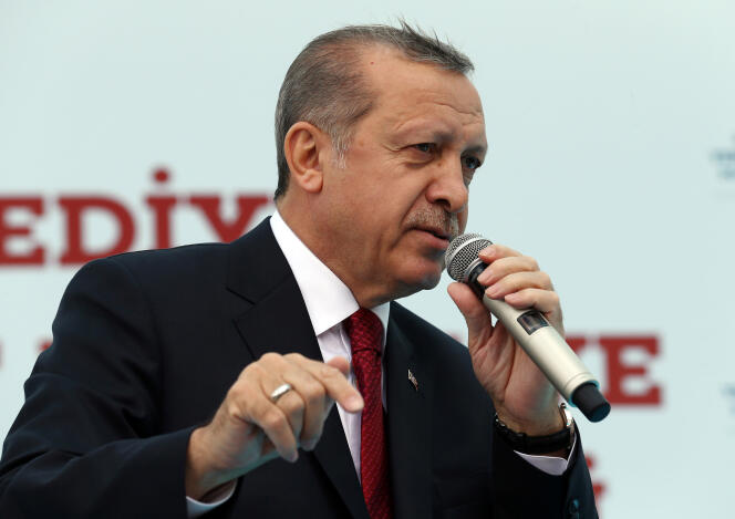 Le président turc, Recep Tayyip Erdogan, à Istanbul, vendredi 6 mai 2016.