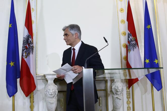 Le chancelier autrichien Werner Faymann lors de l'annonce de sa démission, à Vienne, le 9 mai.