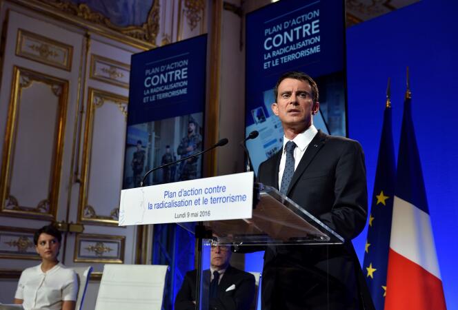 Le premier ministre Manuel Valls, le 9 mai 2016, en conférence de presse à Matignon.