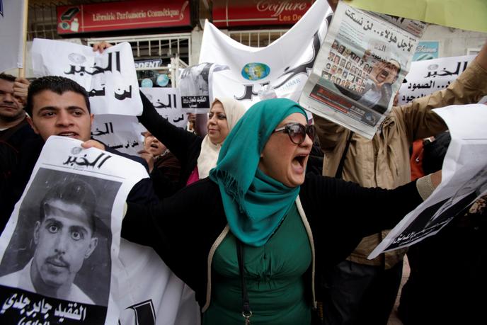 En Algerie L Avenir Du Quotidien El Khabar En Suspens