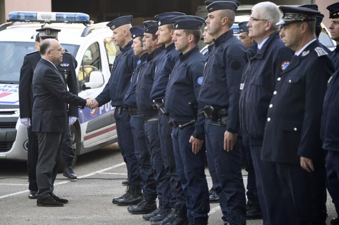 Bernard Cazeneuve a annoncé le maintien des renforts envoyés samedi à Rennes.