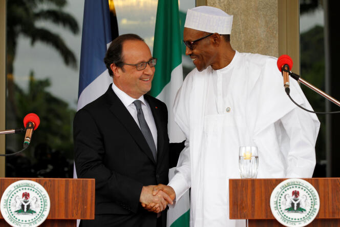 President nigerian Muhammadu et son homologue français Francois Hollande ont fait une coférence de presse commune à la fin du sommet d’Abuja le 14 mai 2016.