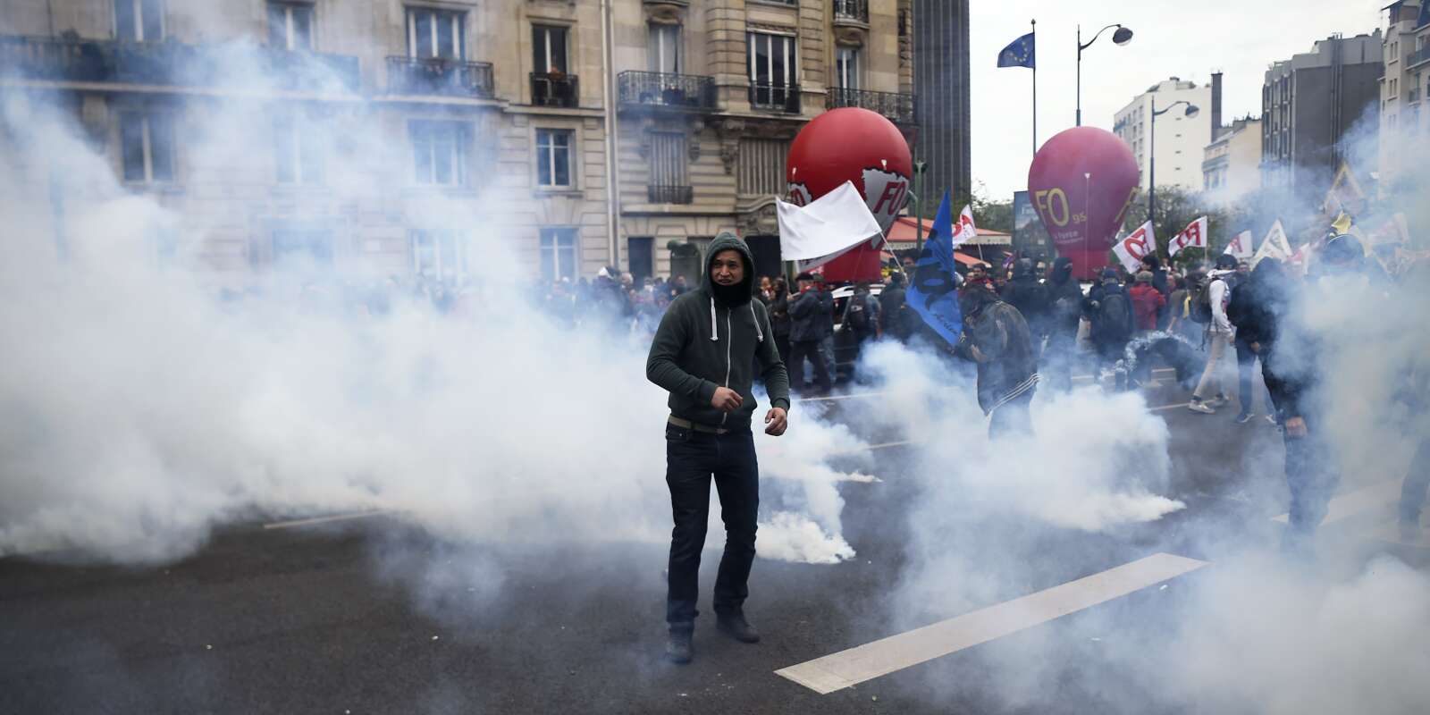 Un manifestant contre la « loi travail » à Paris, le 17 mai 2016.