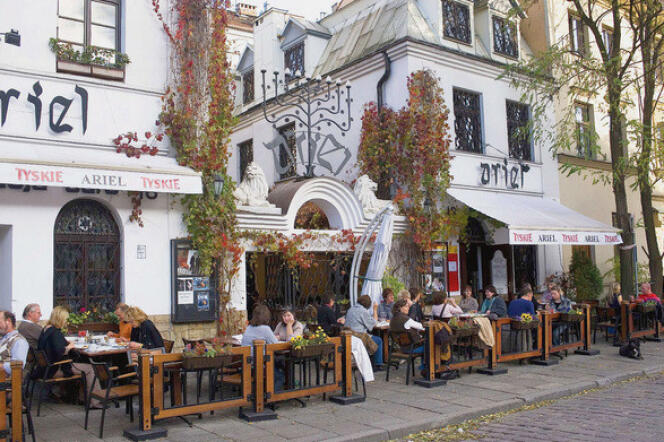 Le quartier juif de Cracovie, Kazimierz, est bordé de cafés et restaurants branchés.