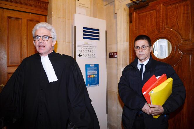 Hassan Diab à son arrivée au tribunal de Paris le 24 mai.