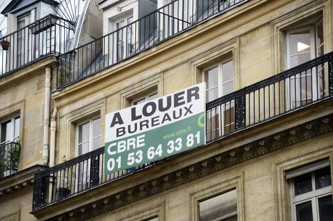 Bureaux à louer à Paris, en juillet 2015.