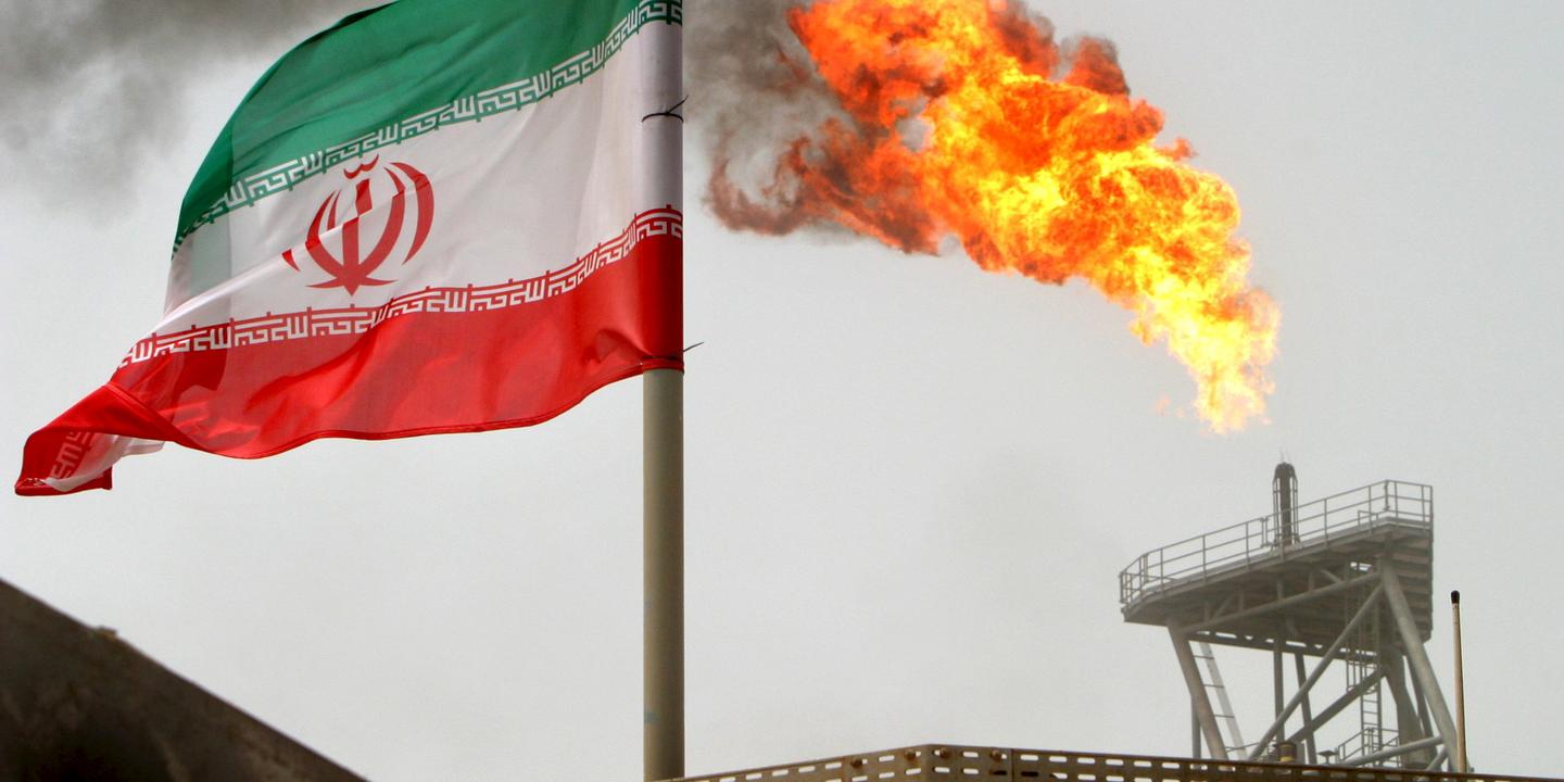 Guerre en Iran : les États-Unis frappent l'île de Kharg, hub pétrolier stratégique