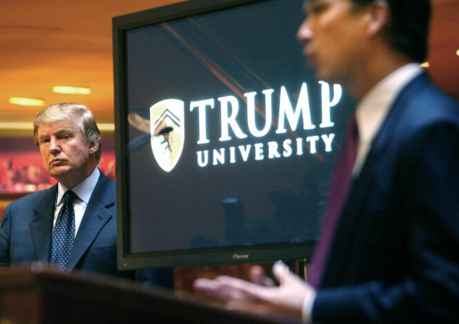 Le 23 mai 2005, Donald Trump annonce à New York la création de la « Trump University ».