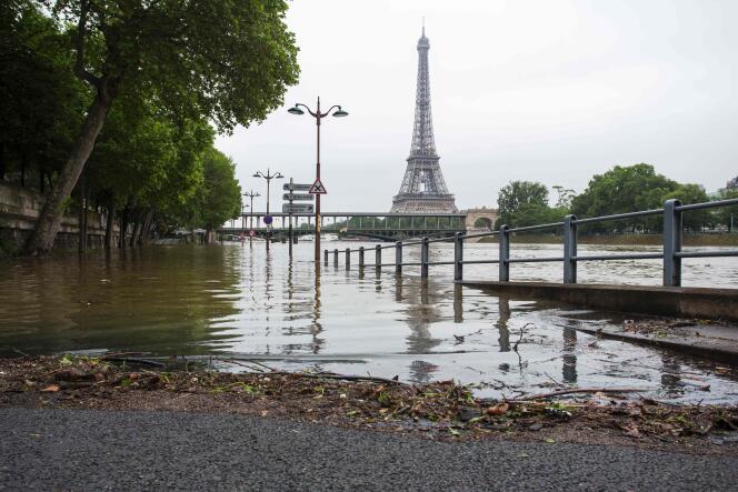 Les quais de Seine inondés, à Paris, le 2 juin.