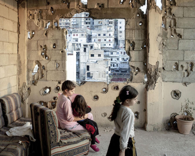 Dans un immeuble de la rue de Syrie, à Tripoli, au Liban, en novembre 2013. Les premiers affrontements ont débuté en 2011.