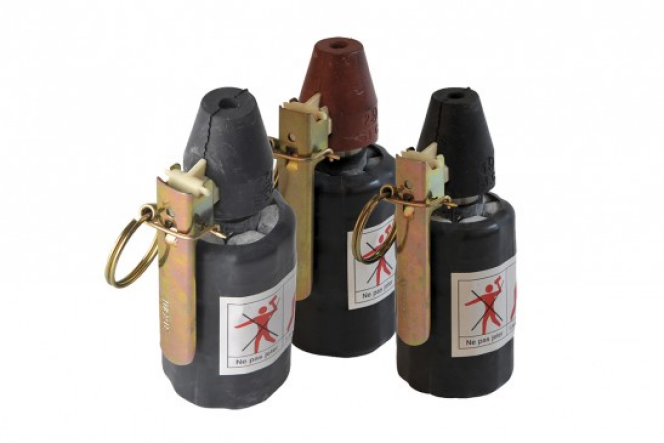 Des grenades de désencerclement fabriquées par Verney-Carron Security.