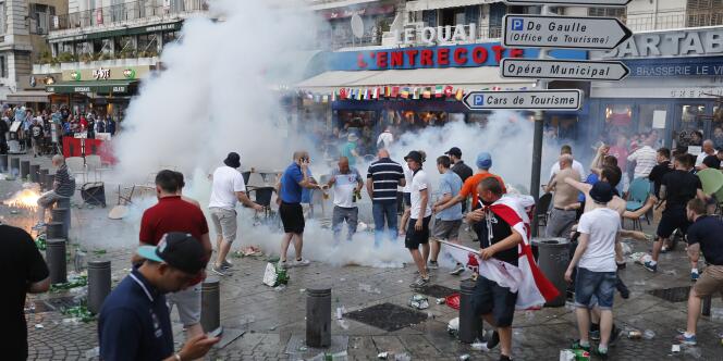 Scène de violence sur le Vieux-Port à Marseille à l’issue du match de l’Euro 2016 opposant l’Angleterre à la Russie.