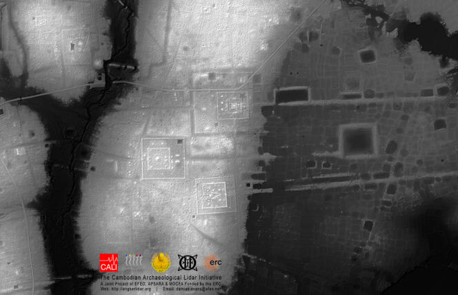 Cartographie au laser de la cité préangkorienne de Sambor Prei Kuk, montrant les champs de bosses ou tertres dont la fonction est inconnue.