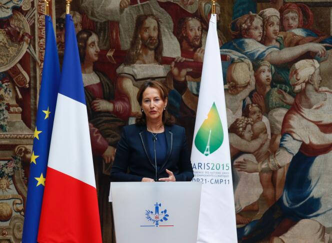 Ségolène Royal, mercredi 15 juin, à l’Elysée, lors de la ratification de l’accord sur le climat, conclu le 12 décembre à Paris à l’issue de la COP21.