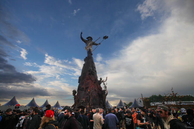 Le monument érigé à la mémoire de Lemmy Kilmister, sur la toute nouvelle scène Warzone, vendredi 17 juin au festival Hellfest à Clisson.