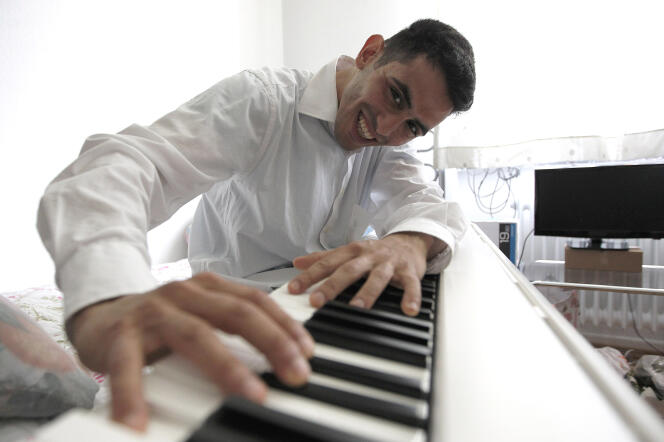 Aeham Ahmad, réfugié syrien et pianiste.