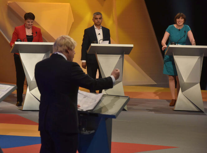 Boris Johnson (au premier plan), lors d’un débat sur le « Brexit », notamment avec son successeur à la mairie de Londres, Sadiq Khan (au centre), le 21 juin.