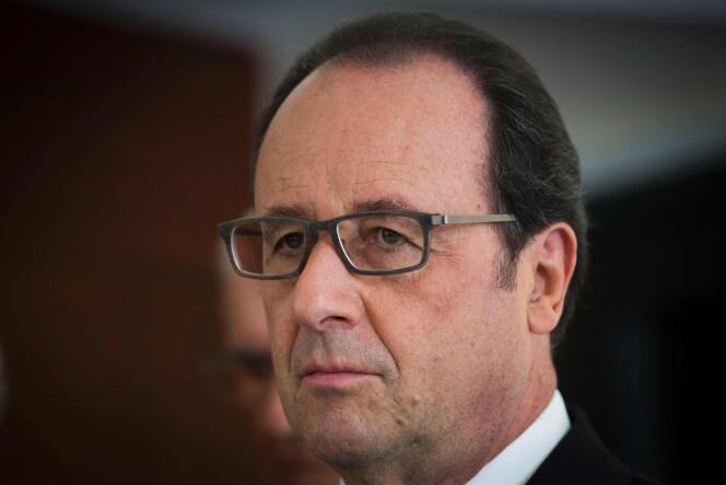 François Hollande, à Dun-les-Places (Nièvre), le 26 juin.