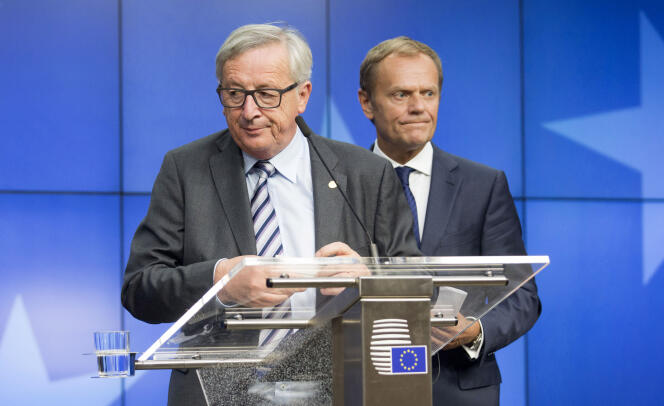 Jean-Claude Juncker (à gauche) et Donald Tusk, à Bruxelles, le 29 juin.