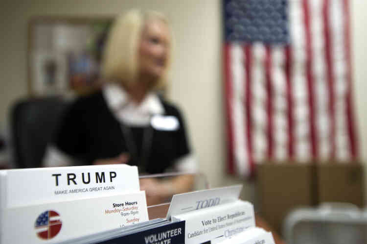 Christine Quinn, candidate républicaine à la Chambre des représentants, dans son bureau de Tampa, en Floride. Républicaine « conservatrice », elle soutient la candidature de Donald Trump.