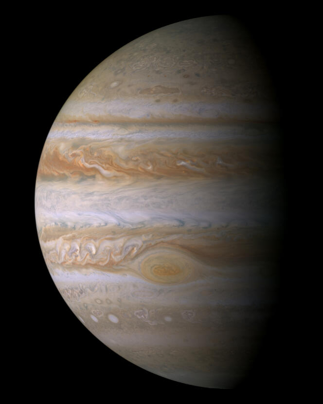 Image composite de Jupiter réalisée à partir d’un survol de la sonde Cassini en décembre 2000, à une distance de dix millions de kilomètres.
