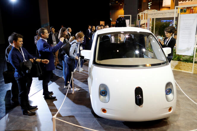 La Google Car présentée au Salon Viva technology, à Paris, vendredi 1er juillet.