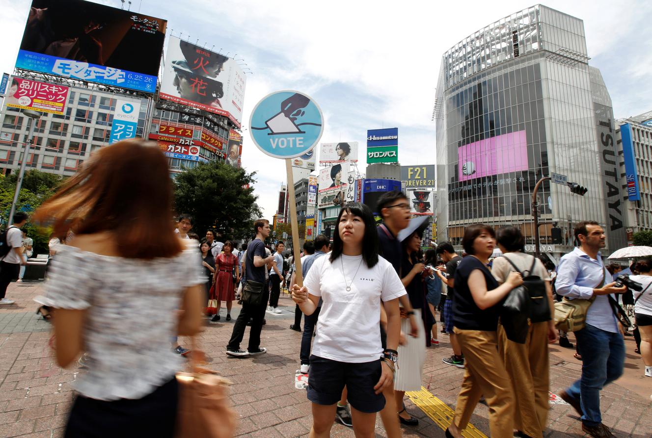 Au Japon, une jeunesse dubitative appelée aux urnes