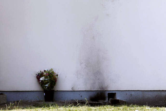 Le mur devant lequel un salarié de France Télécom s’est immolé par le feu, le 26 avril 2011, à Mérignac (Gironde).