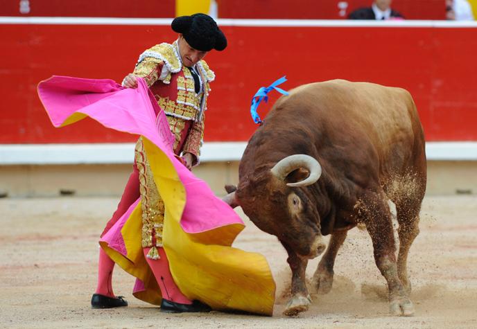 A La Vie A La Mort En Espagnol En Espagne, la mort d’un torero dans l’arène ravive la guerre contre