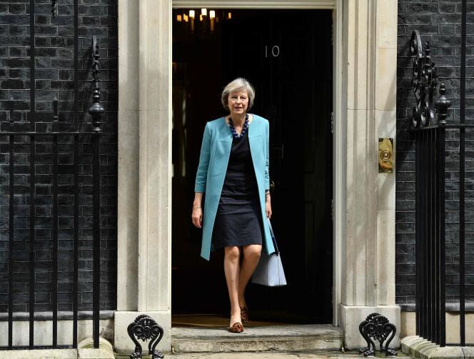 Theresa May, le 27 juin à Downing Street dans le centre de Londres.