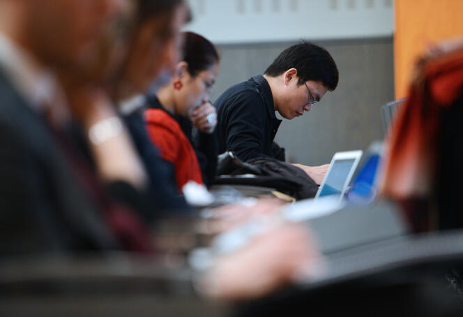 Un étudiant chinois à l’École Nationale d’Administration (ENA) à Strasbourg en janvier 2013.