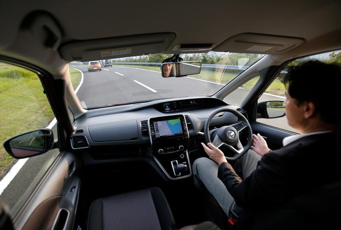 Les Voitures Autonomes En Voie D Etre Testees Sur Les Routes De France