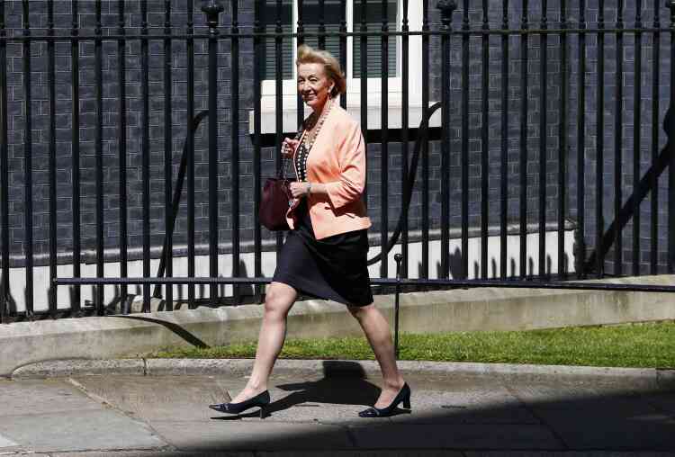 L’ancienne rivale de Theresa May, Andrea Leadsom, a été nommée secrétaire d’Etat à l’énergie.