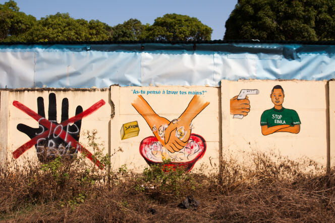 Message de prévention contre le virus d’Ebola, à Dubréka, en Guinée.