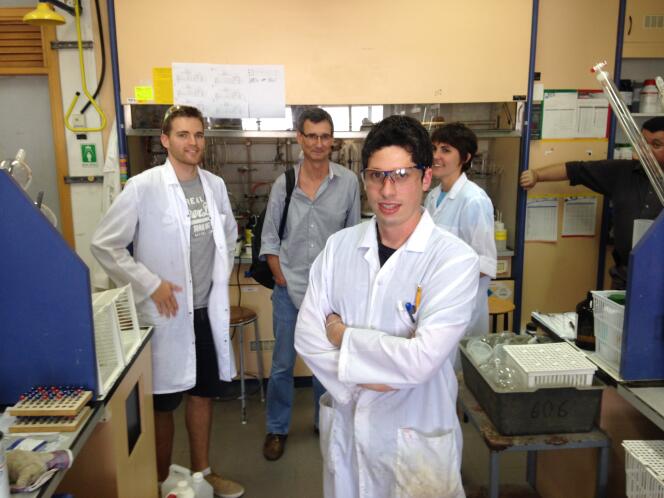 Les étudiants français du laboratoire de chimie organique du Technion.