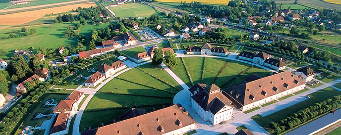 Les 11 bâtiments de la saline royale, construite entre 1775 et 1779.