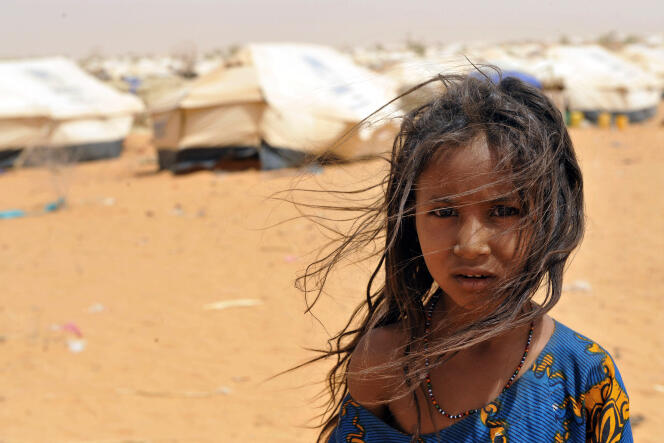 Une fillette dans le camp de réfugiés de M’Bere, dans le sud de la Mauritanie.