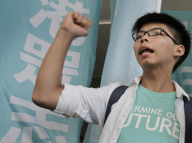 Joshua Wong, devant un tribunal à Hongkong, jeudi 21 juillet.