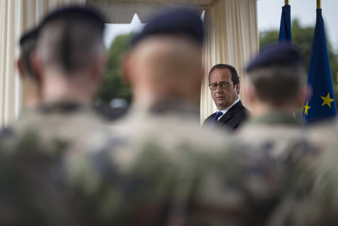 Le président Francois Hollande, le 25 juillet 2016 à Vincennes.